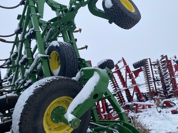 2025 John Deere 2230FH Field Cultivator