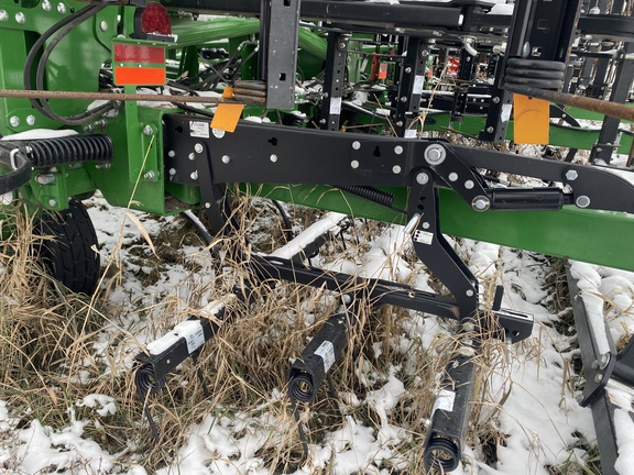 2025 John Deere 2230FH Field Cultivator