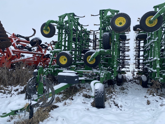 2025 John Deere 2230FH Field Cultivator