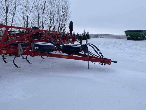 2015 Wil-Rich XL2 Field Cultivator