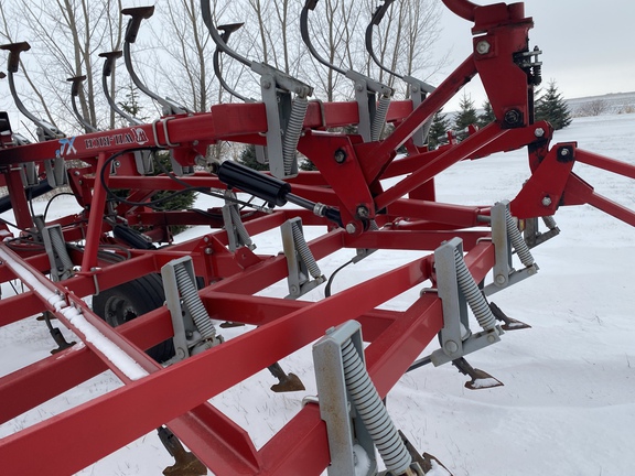 2015 Wil-Rich XL2 Field Cultivator
