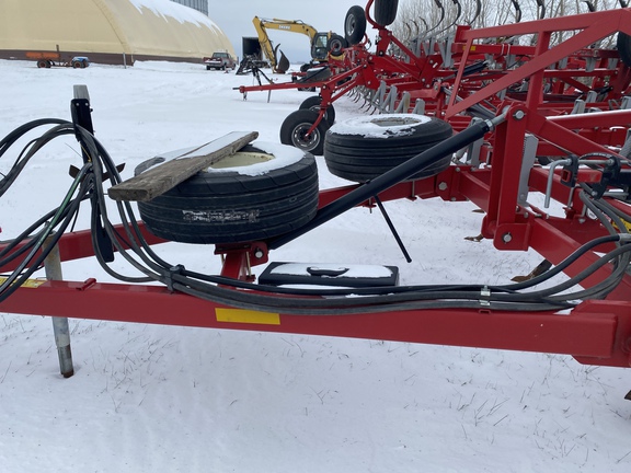 2015 Wil-Rich XL2 Field Cultivator