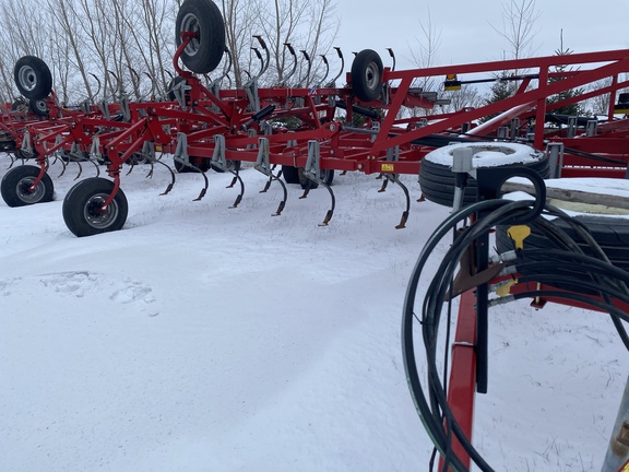2015 Wil-Rich XL2 Field Cultivator