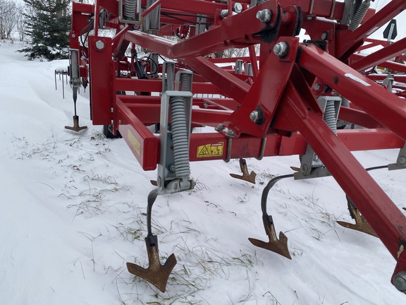 2015 Wil-Rich XL2 Field Cultivator