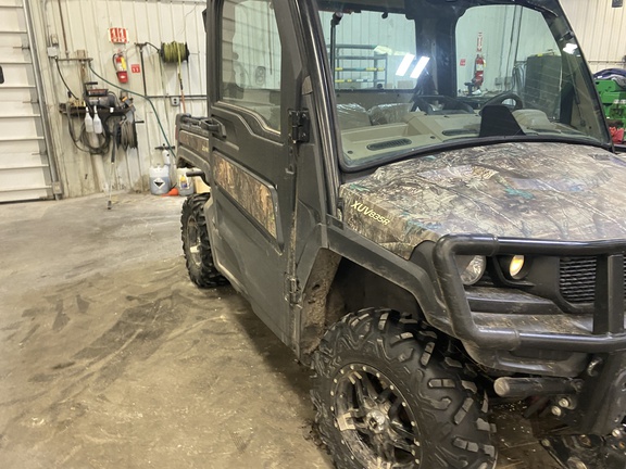 2021 John Deere XUV 835R ATV