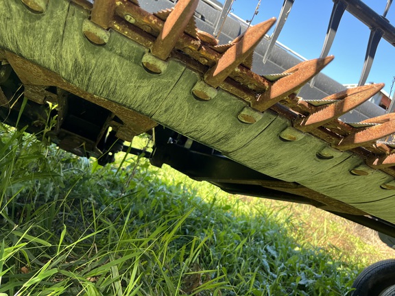 2017 MacDon FD75-40 Header Combine