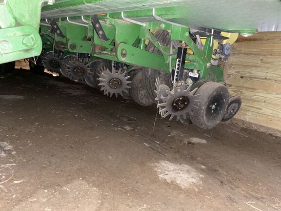 2008 John Deere 1770 Planter