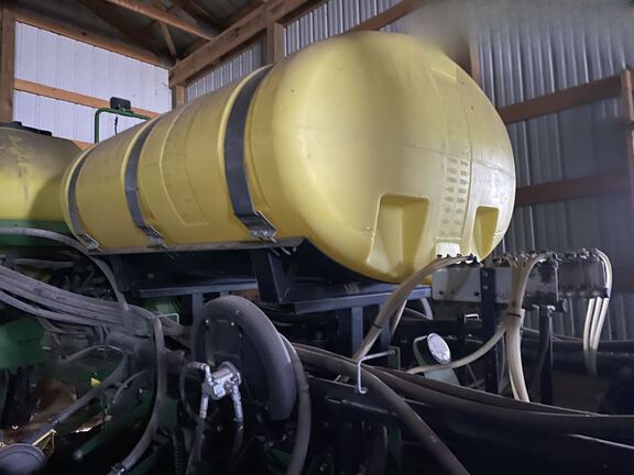 2008 John Deere 1770 Planter