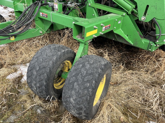 2010 John Deere 1890 Air Seeder