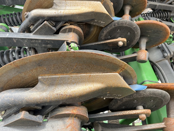 2010 John Deere 1890 Air Seeder