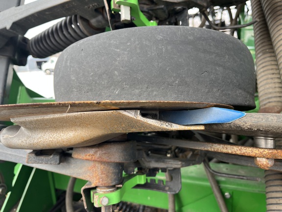 2010 John Deere 1890 Air Seeder