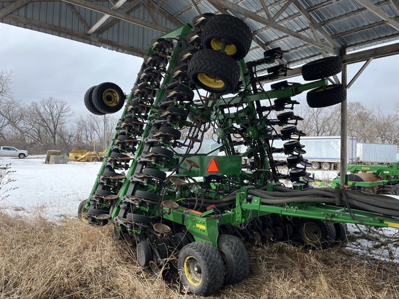 2010 John Deere 1890 Air Seeder
