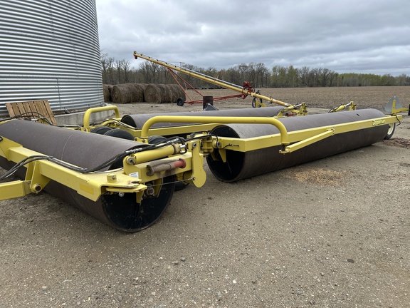 Degelman LR7645 Roller