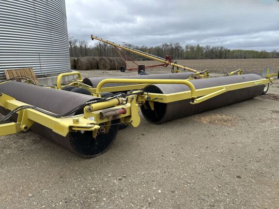 2011 Degelman LR7645 Roller