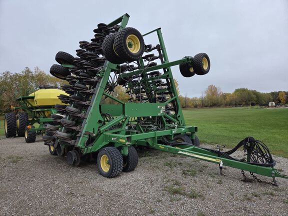 2007 John Deere 1890 Air Seeder