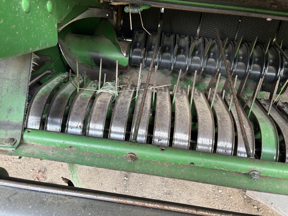 2015 John Deere 569 Baler/Round