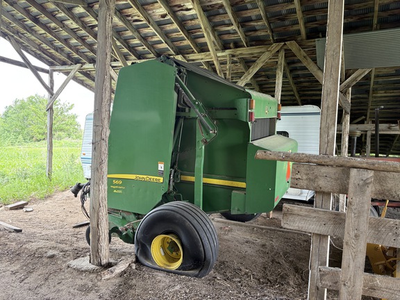 2015 John Deere 569 Baler/Round