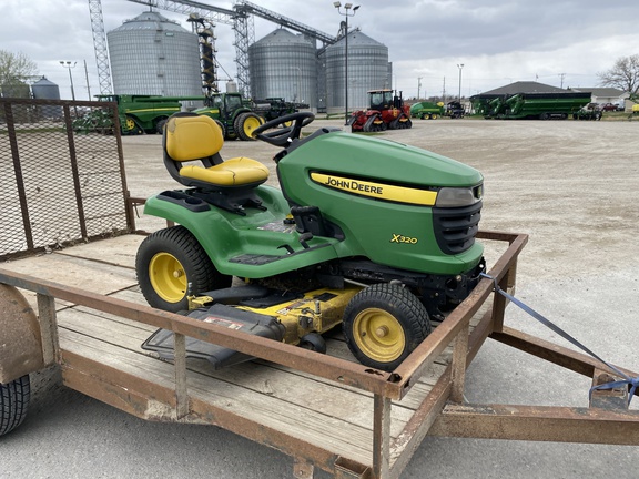 2013 John Deere X320 Garden Tractor