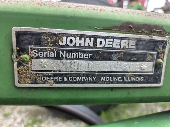 1989 John Deere 960 Field Cultivator
