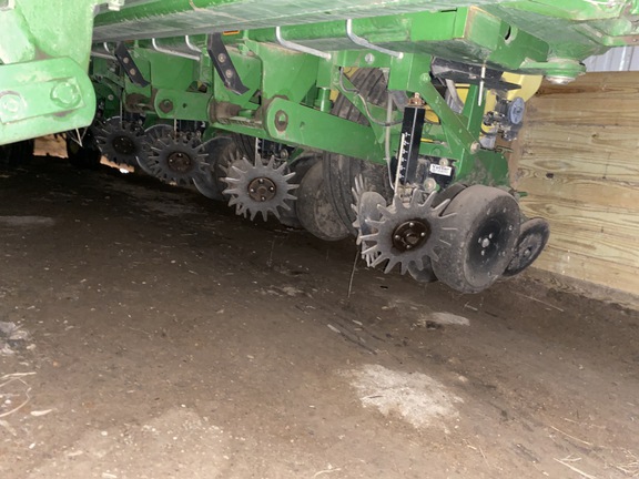 2008 John Deere 1770 Planter