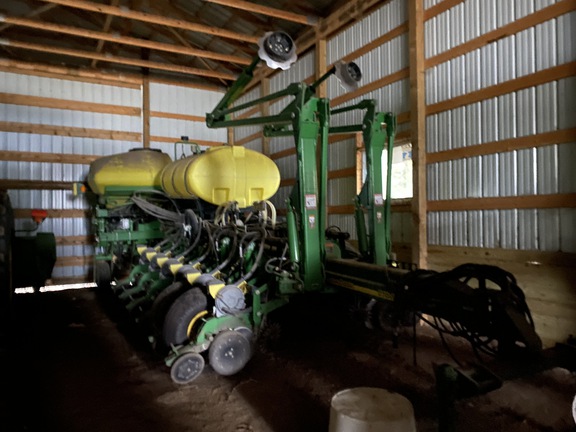 2008 John Deere 1770 Planter