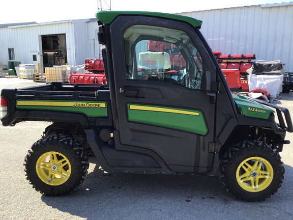 2019 John Deere XUV 835R ATV