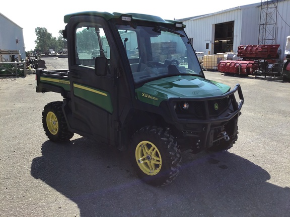 2019 John Deere XUV 835R ATV