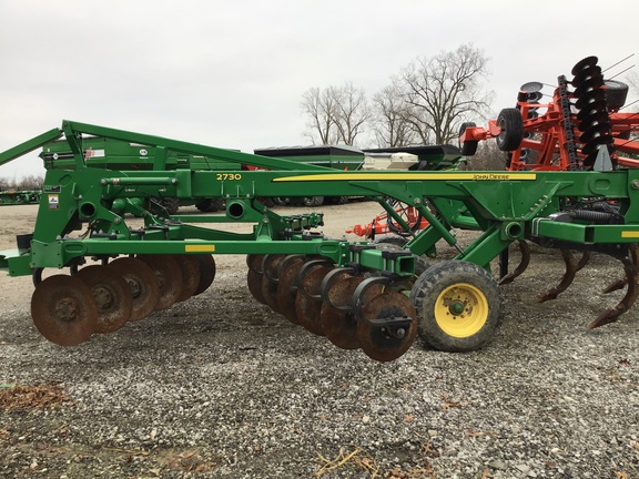 2014 John Deere 2730 Disk Ripper