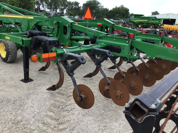2014 John Deere 2730 Disk Ripper