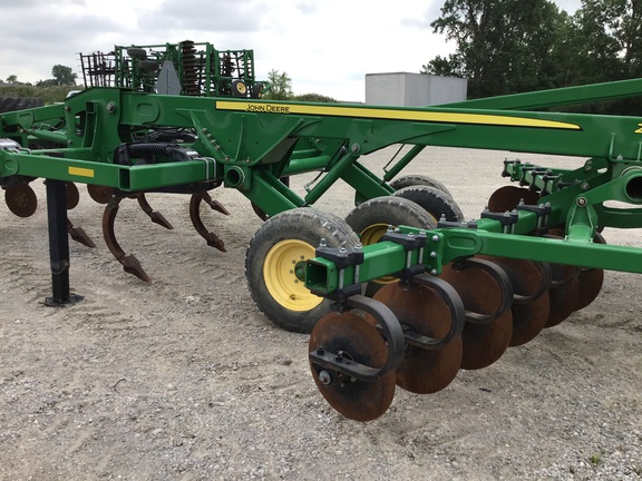2014 John Deere 2730 Disk Ripper