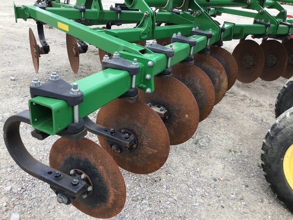2014 John Deere 2730 Disk Ripper
