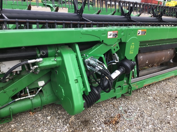 2019 John Deere 735FD Header Combine