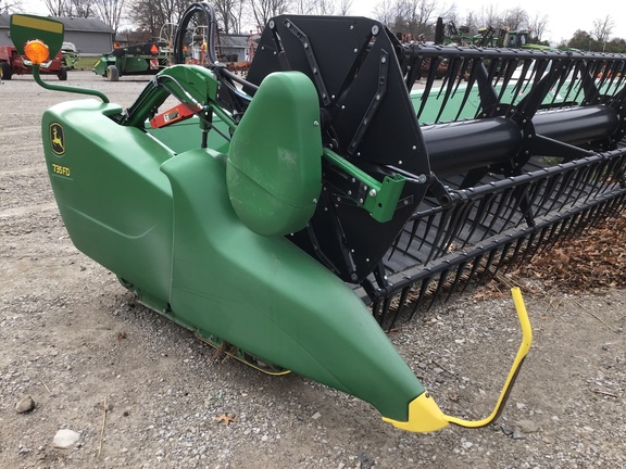 2019 John Deere 735FD Header Combine