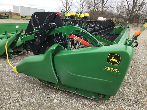 2019 John Deere 735FD Header Combine