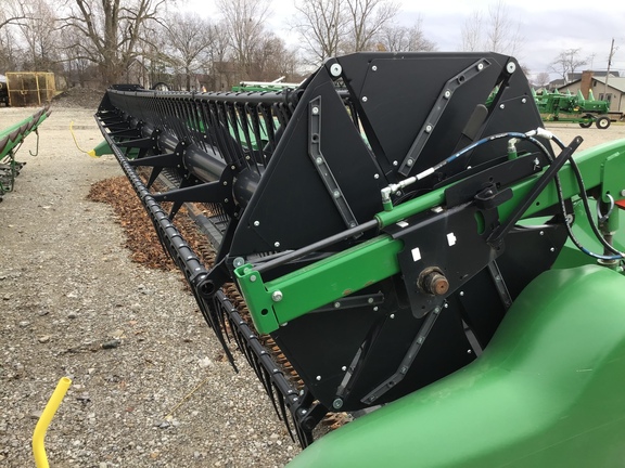 2019 John Deere 735FD Header Combine