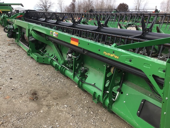 2019 John Deere 735FD Header Combine