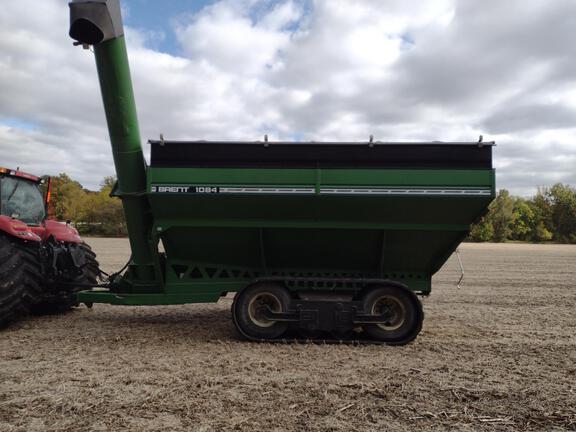 2000 Brent 1084 Grain Cart