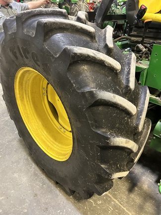 2018 John Deere 5100M Tractor