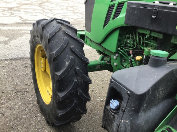 2018 John Deere 5100M Tractor