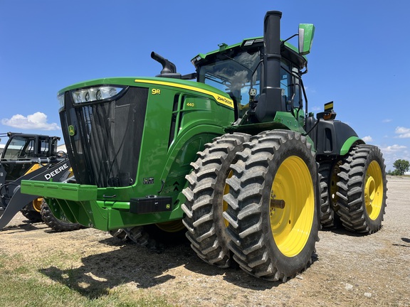 2023 John Deere 9R 440 Tractor 4WD