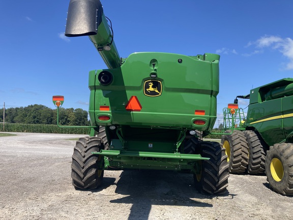 2023 John Deere S760 Combine