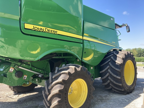 2023 John Deere S760 Combine