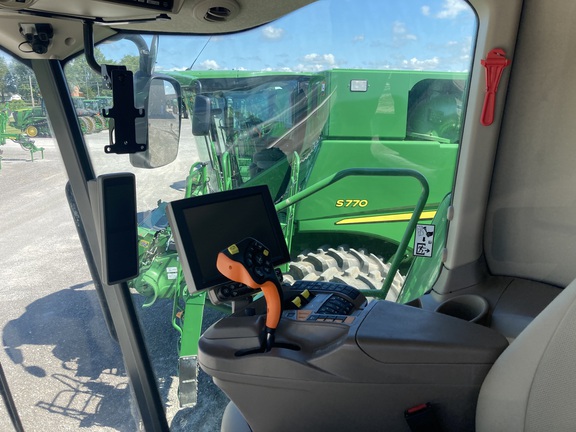 2023 John Deere S760 Combine