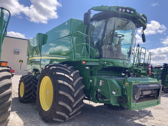 2023 John Deere S760 Combine