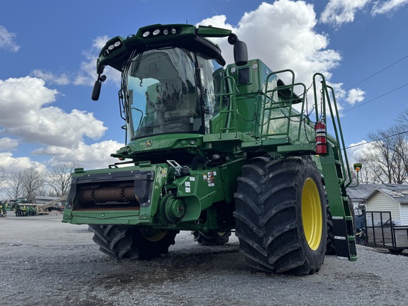 2023 John Deere S760 Combine