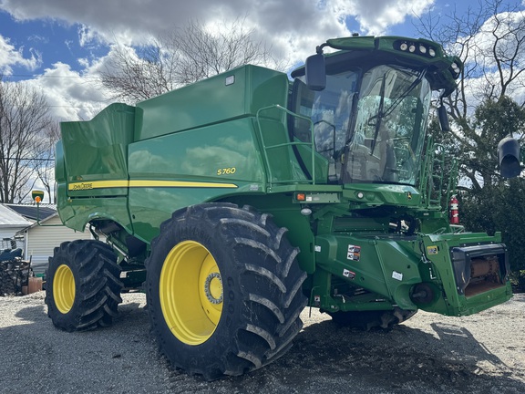 2023 John Deere S760 Combine