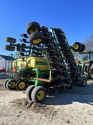 2015 John Deere 1990 Air Seeder