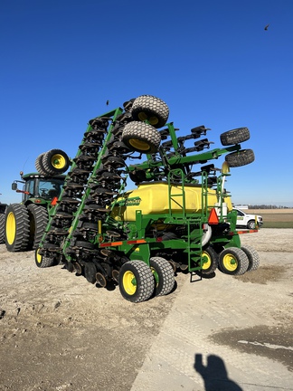 2015 John Deere 1990 Air Seeder