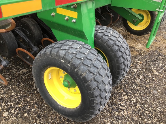 2015 John Deere 1990 Air Seeder