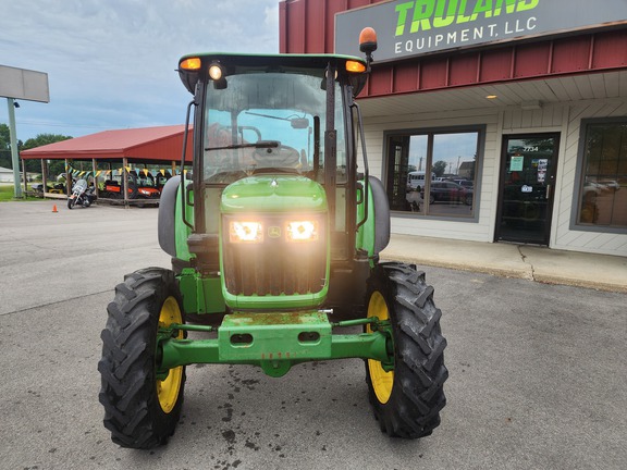 2014 John Deere 5075E Tractor